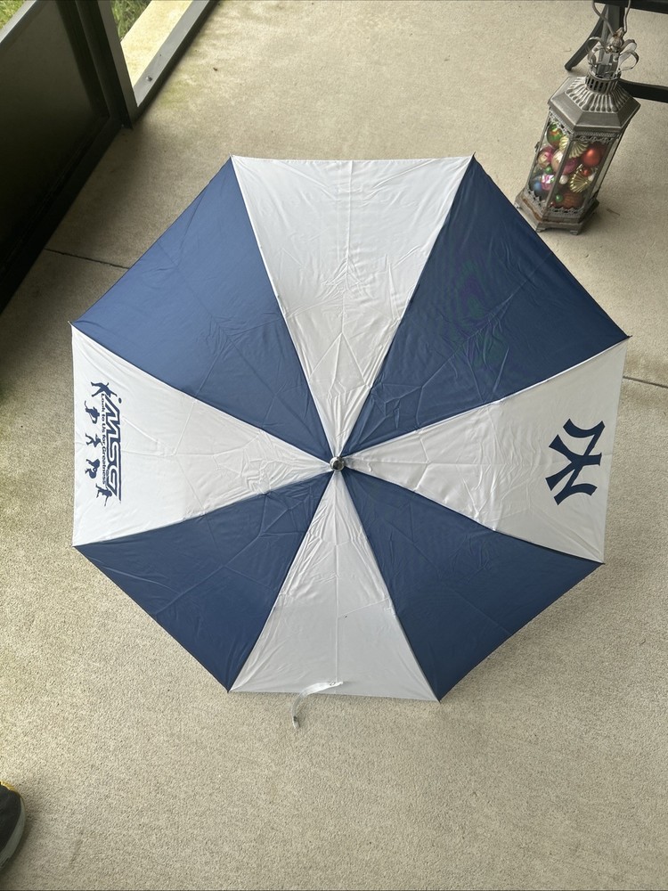 New York Yankees 36 In 2 Tone Automatic Folding Umbrella Navy/White