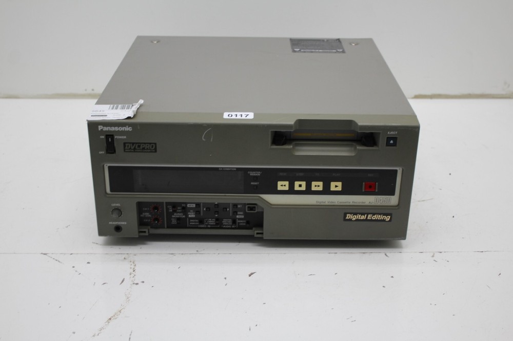 Panasonic Model AJ-D450P Digital Video Cassette Recorder - Untested As-is