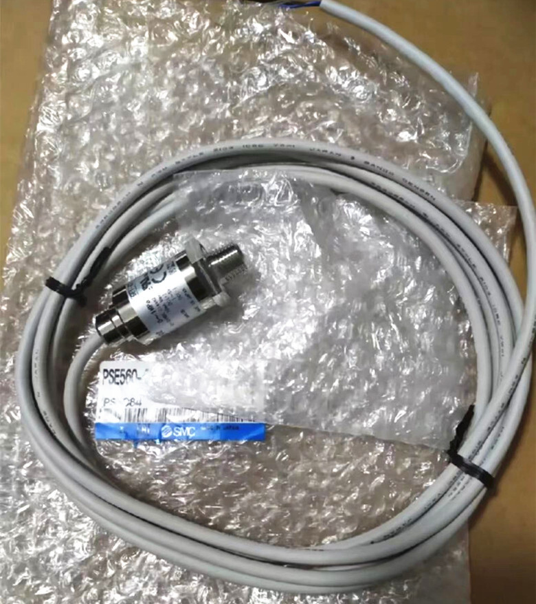 1pcs SMC PSE560-02 pressure sensor