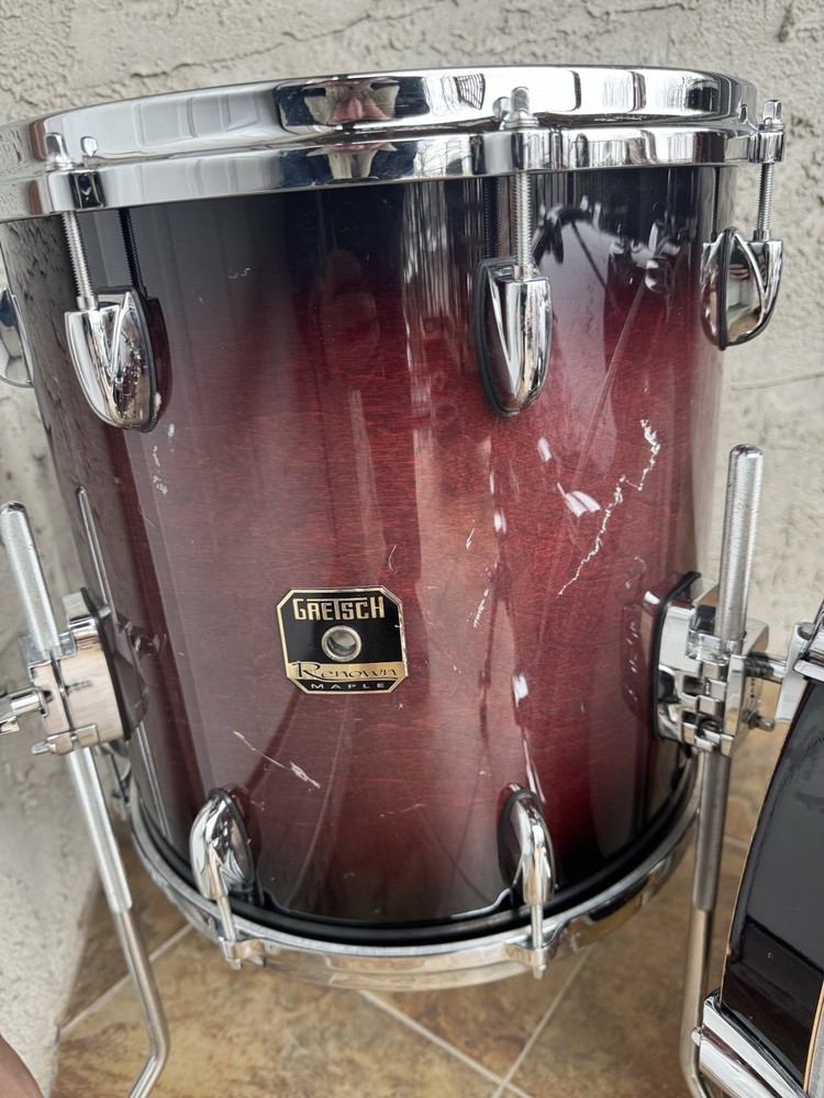 Gretsch Renown Maple Cherry Burst Drum Set