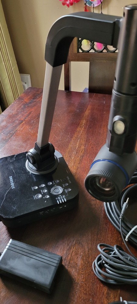 Samsung SDP-860 Digital Presenter w/Cable Bundle