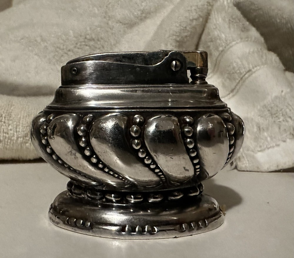 Vintage Ronson Silverplate Crown Table Lighter Made In England