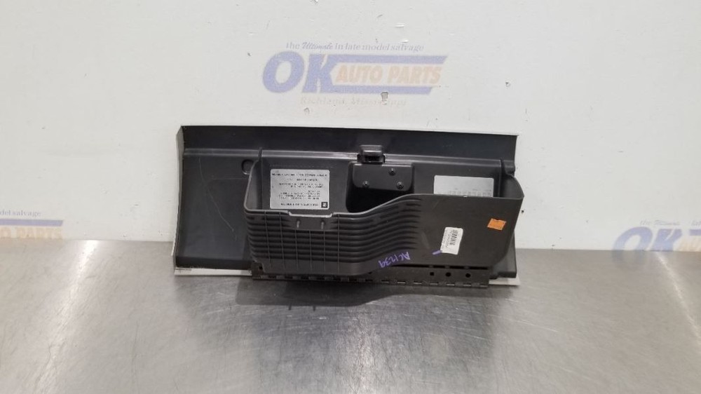 13 GMC SIERRA 1500 SLE LOWER GLOVE BOX GRAY