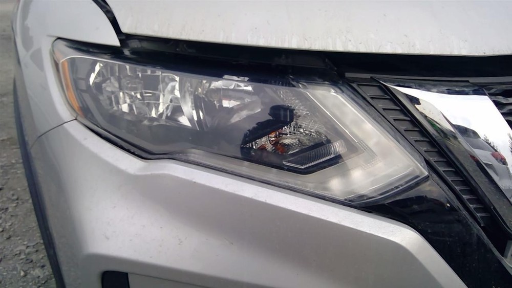 Used Headrest fits: 2019 Nissan Rogue Grade A