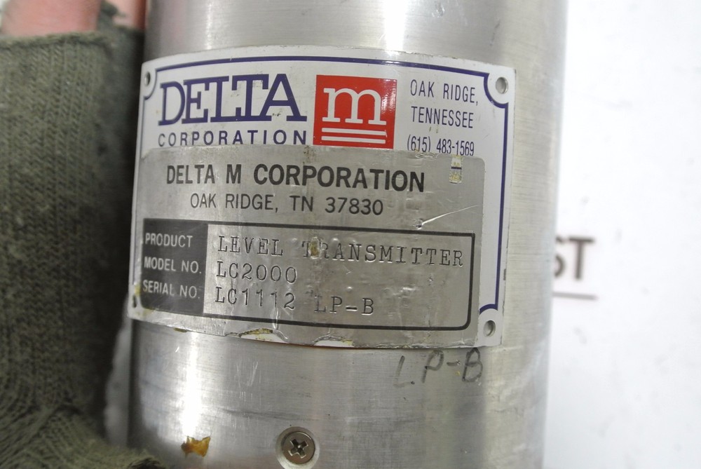Delta M Corporation Level Transmitter LC2000 USED