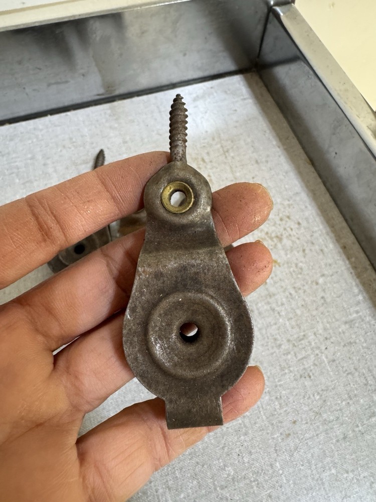 4 vintage small metal block pulleys