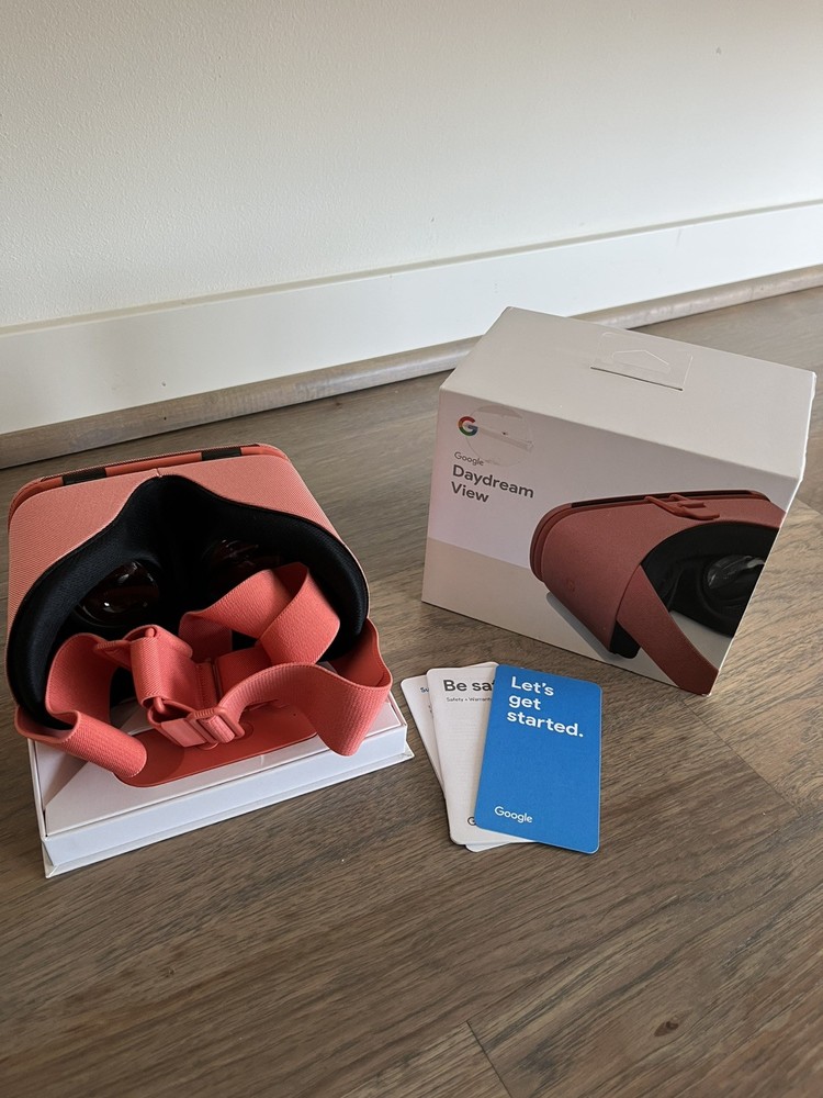 Google Daydream View Virtual Reality Headset VR w/Controller