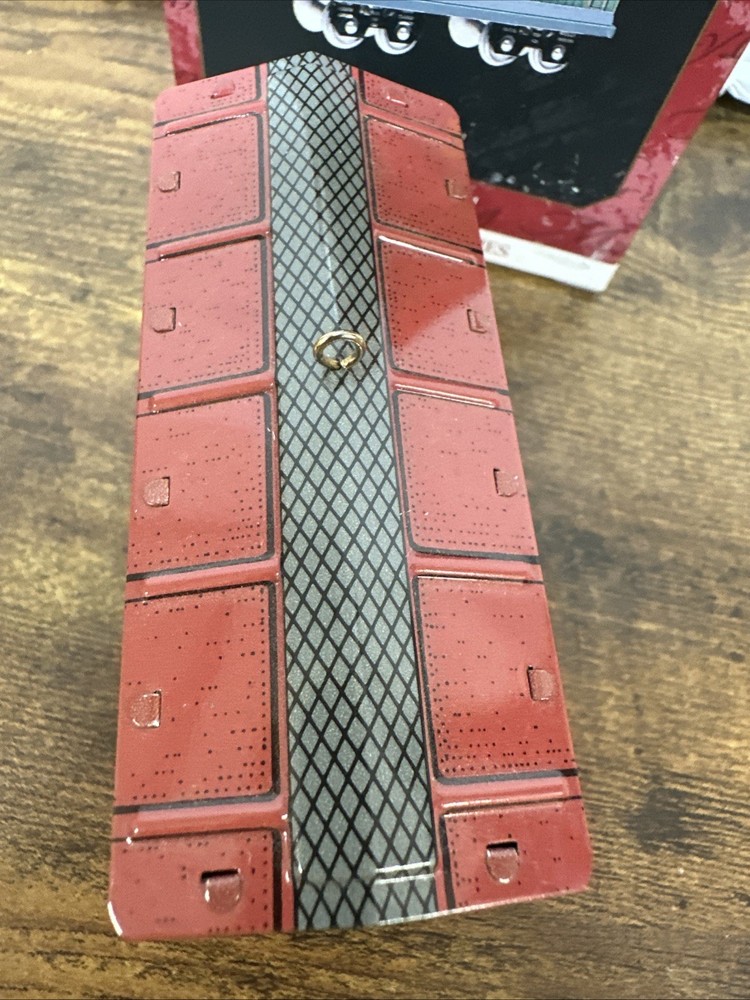 Hallmark Keepsake Ornament Yuletide Central 1997