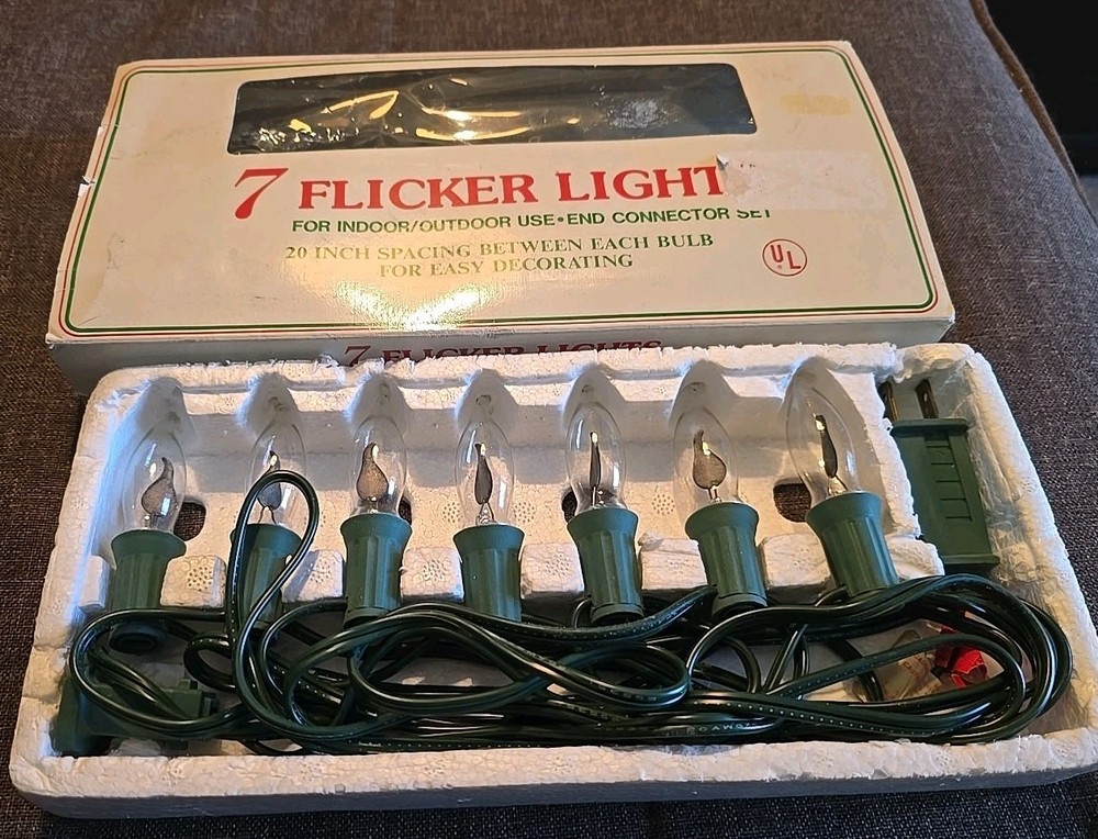 Vintage Christmas Flicker Light Flame Bulbs String Set 7 Light Set