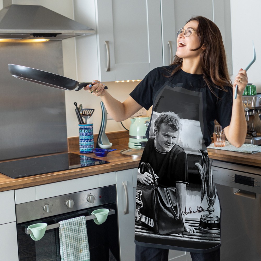 Leeds - Lee Buccilli - Bremner - Duffle - Apron