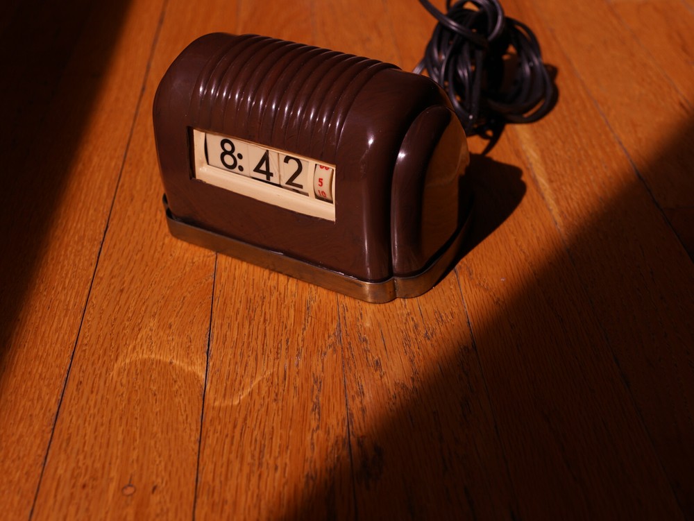 Federal Bakelite Art Deco Flip Clock