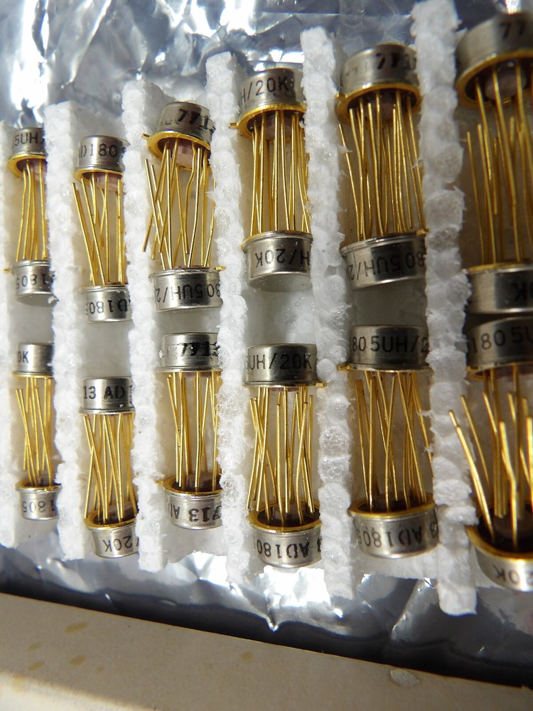 Analog Devices AD1805UH/20K Microcircuits, 40 each