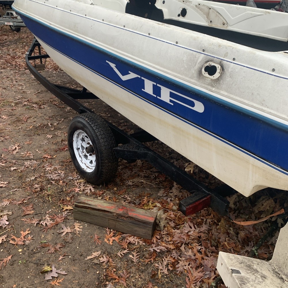 VIP Viva Boat Windshield Windscreen Glass Frame Curved