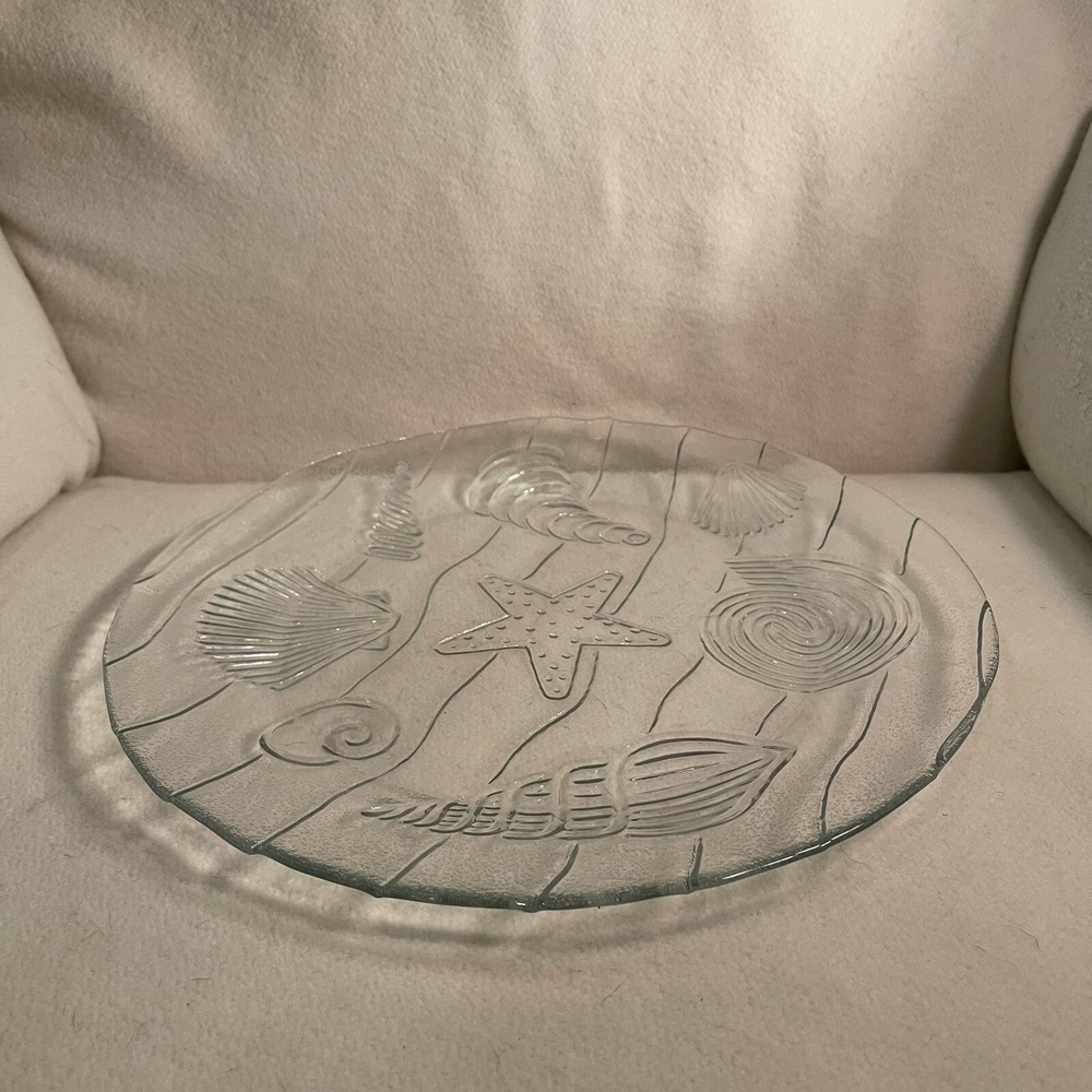 Clear Round Glass Platter With Embossed Shell Pattern 12”