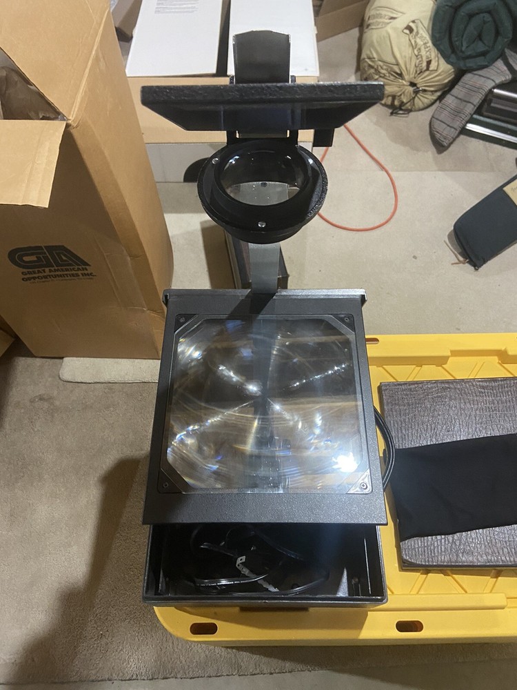 Buhl Escort Projector