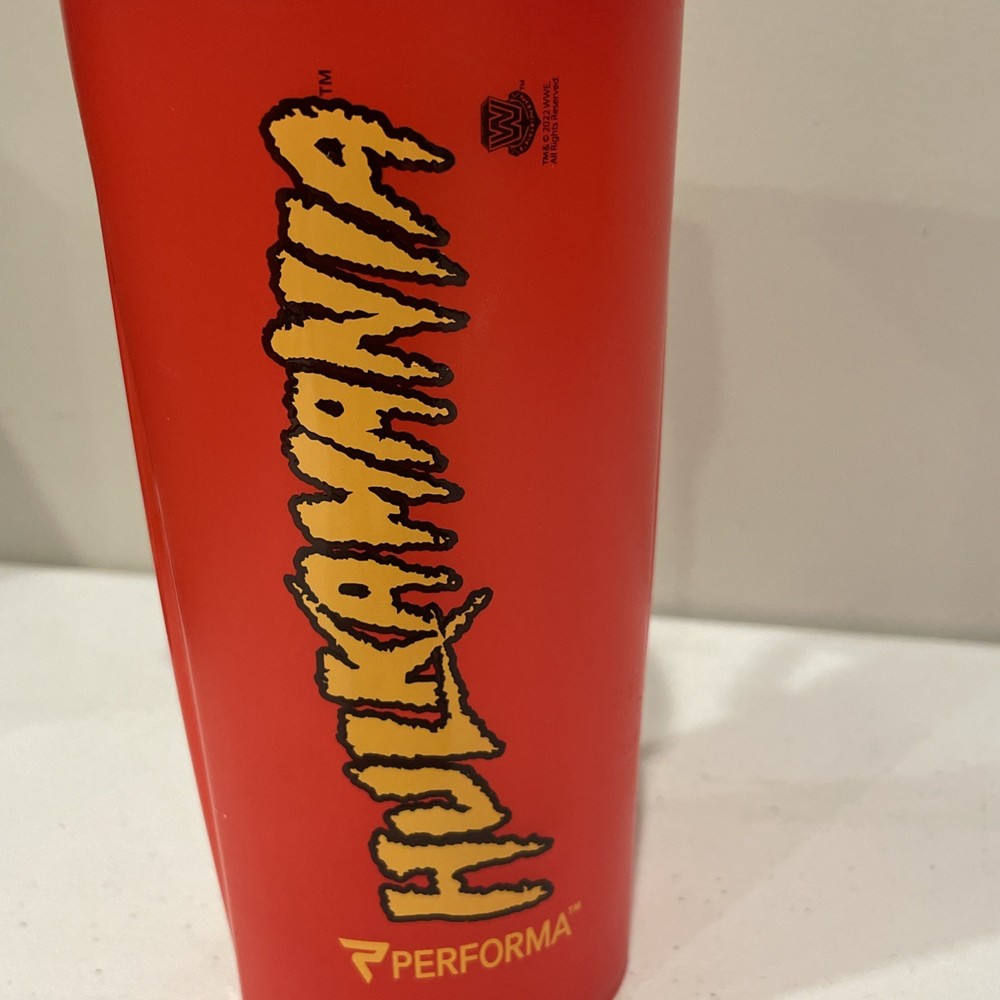 PERFORMA Hulkamania Red Shaker Bottle - 28oz.