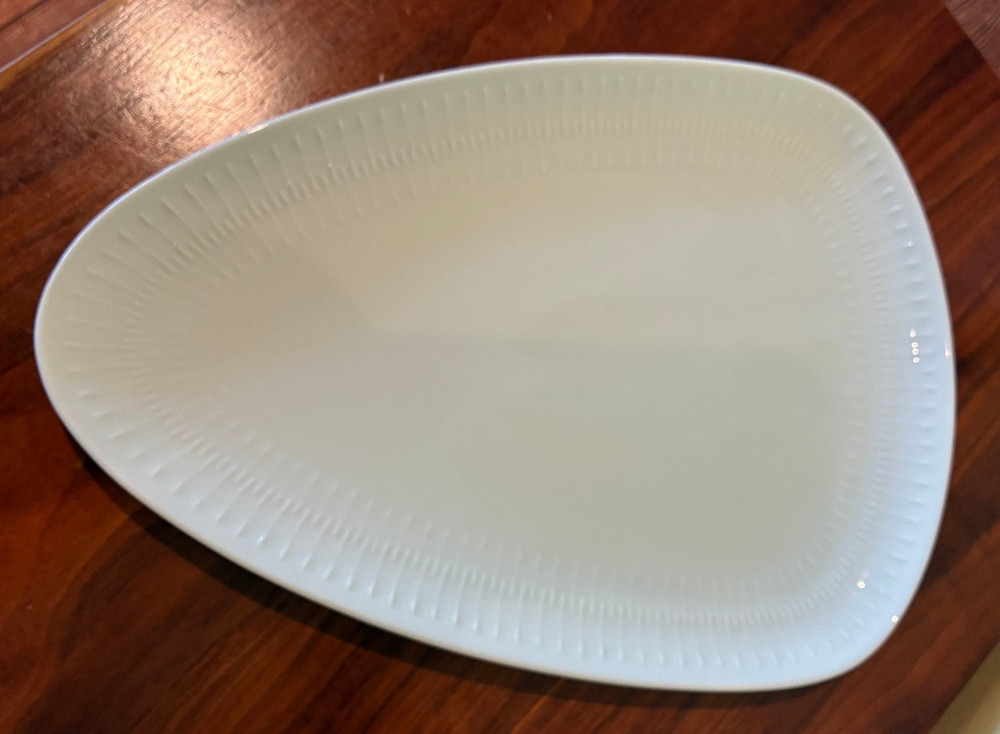 Hutschenreuther Apart Pattern - 13" Oval Serving Platter
