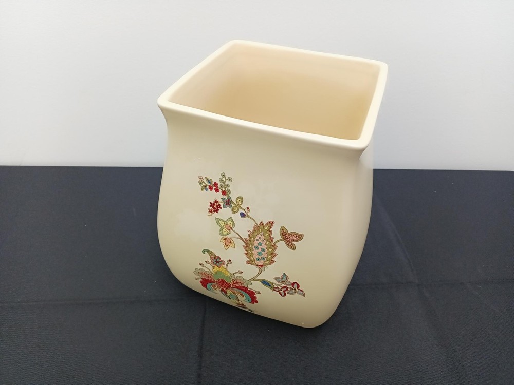J QUEEN VERONA WASTEBASKET