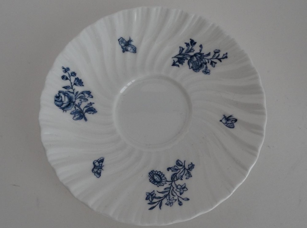 Royal Worcester BLUE SPRAYS Pattern Swirl Rim version 7 Piece Place Setting