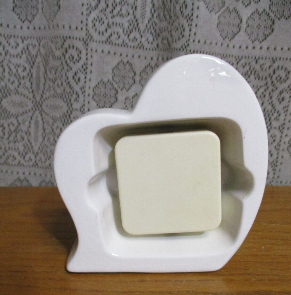 Heart Shape Quartz Table Clock - Embossed with Roses