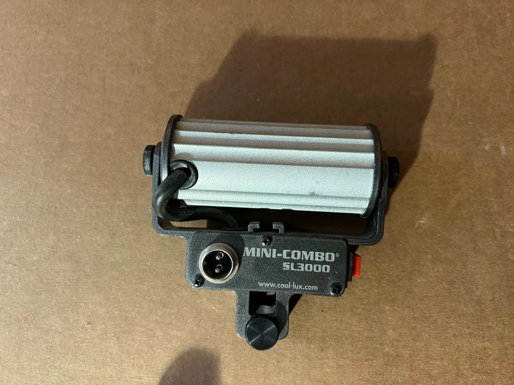Cool-Lux SL3000 Broad/Soft On-Camera Light Mini-Combo