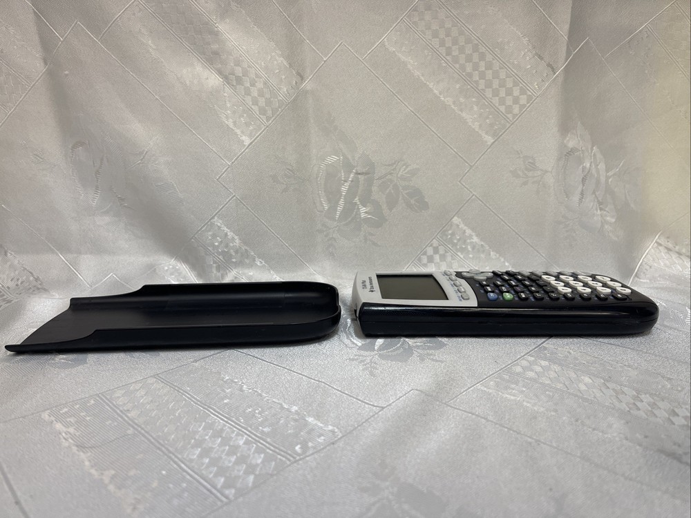 TEXAS INSTRUMENTS TI-84 PLUS GRAPHING CALCULATOR CLEAN CONDITION!