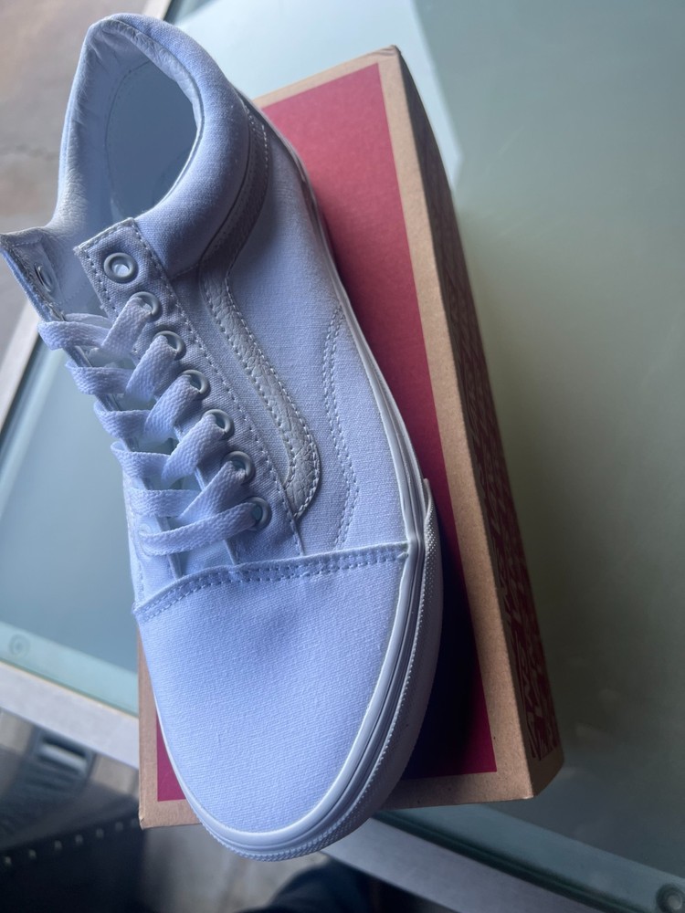 Size 9.5 VANS Old Skool True White