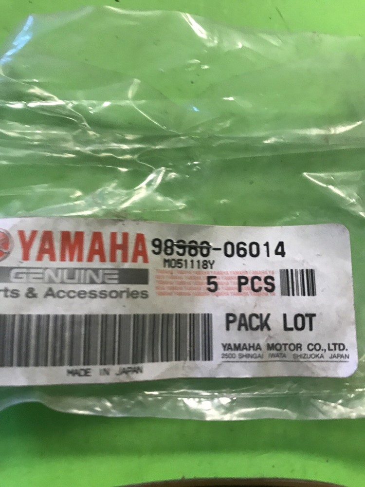 GENUINE Yamaha NOS 98980-06014 SCREW, BIND