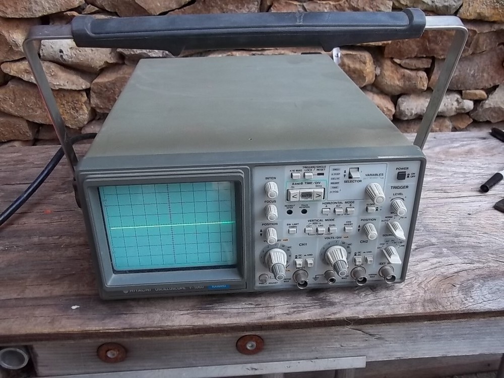 Hitachi Oscilloscope V-1060 100Mhz