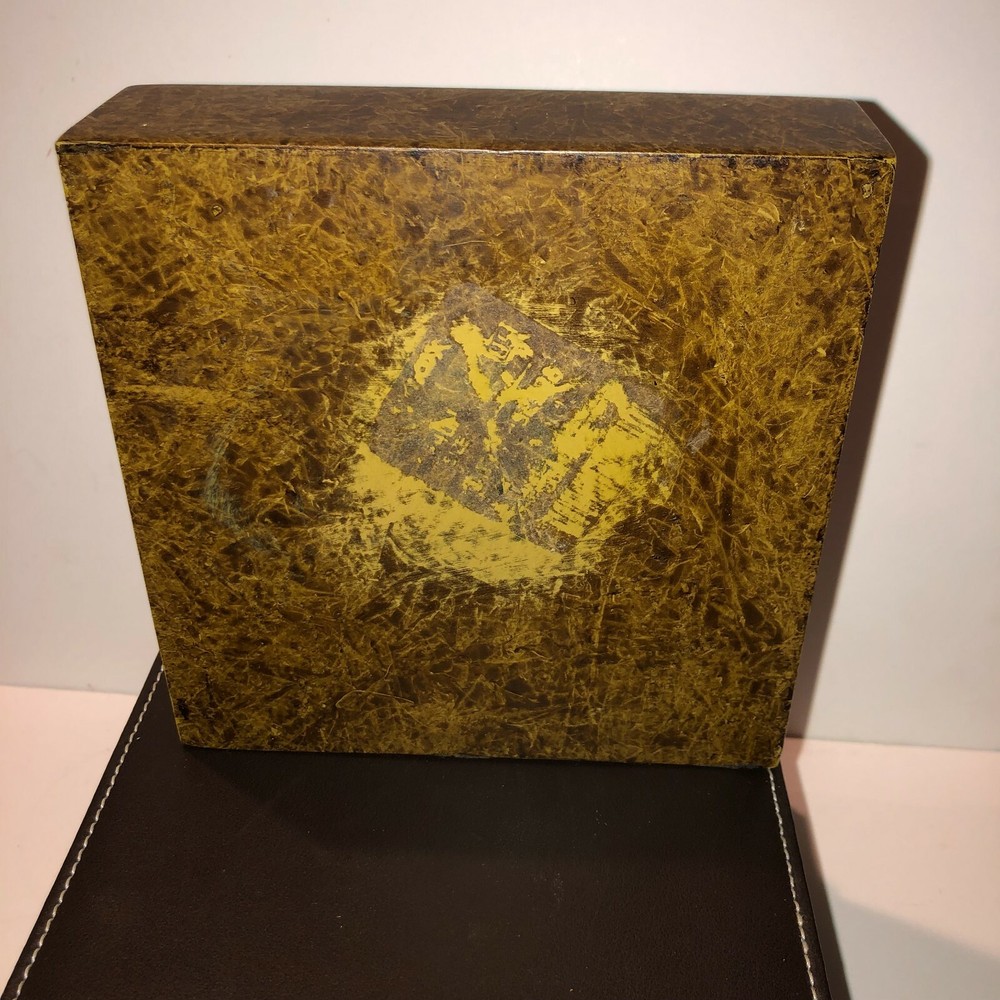 Desk Clock Quartz Fish Design In Storage Box