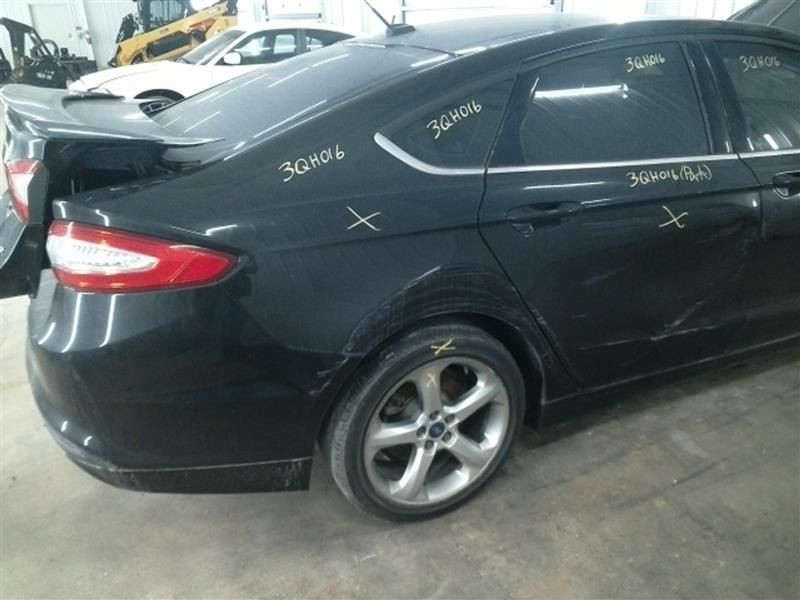 FUSION 2014 High Mounted Stop Light 104687123