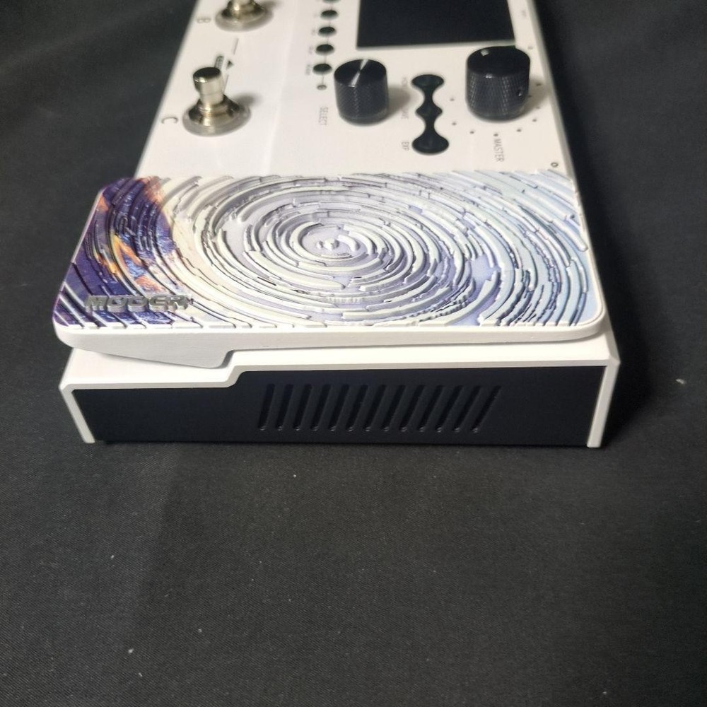 MOOER GE200 Plus Intelligent Multi-Effects Processor