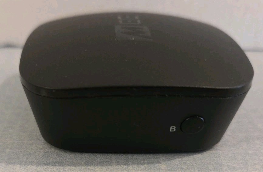 MEE - Connect Dual-Headphone/Speaker Bluetooth Wireless Audio Transmitter