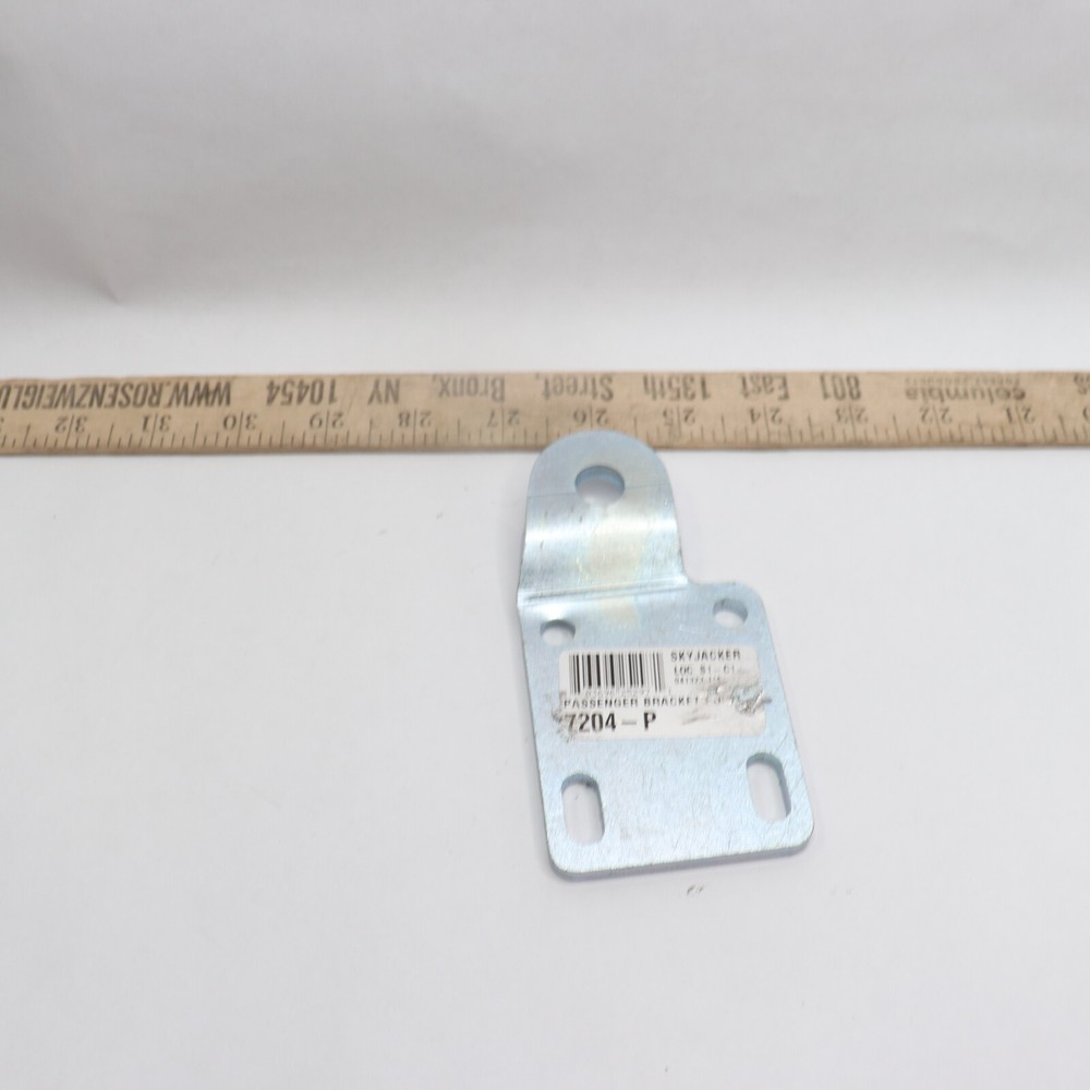 Skyjacker Passenger Bracket Steel 7204-P
