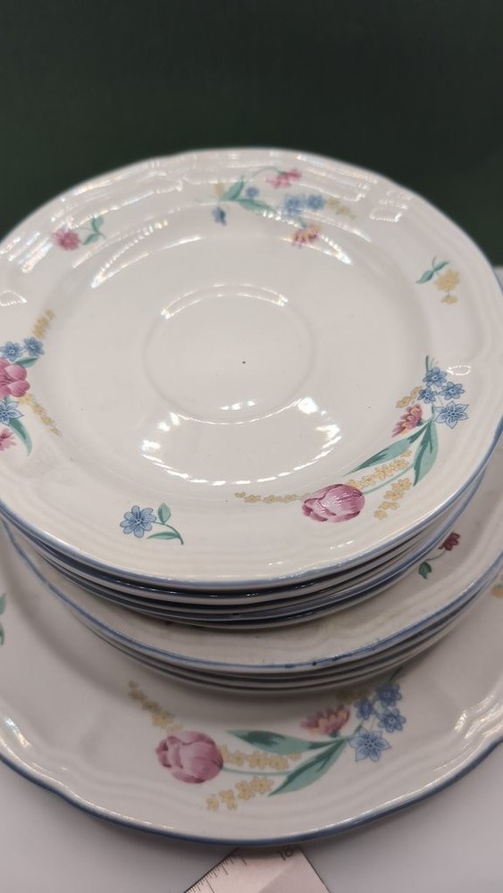 Tienshan Stoneware Floral Dinnerware Set