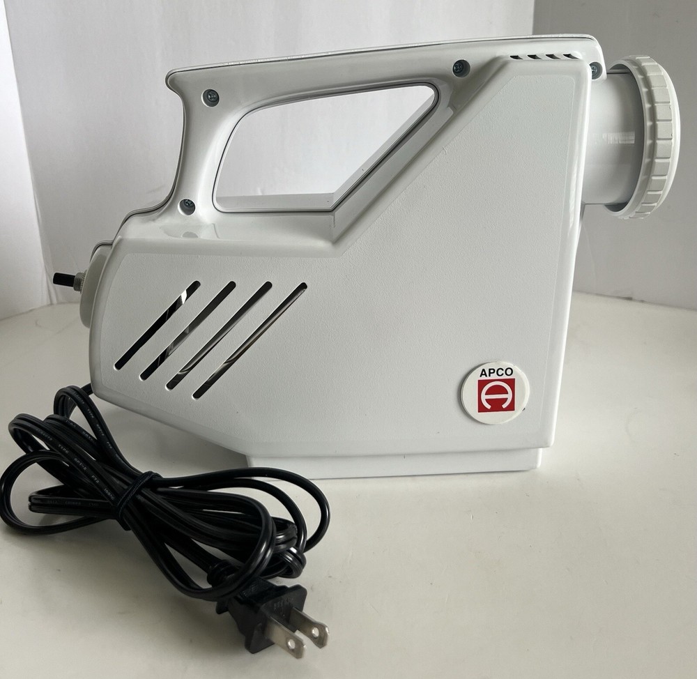 Projecta Scope Model: PJ1768 - Open box - Very Good Condition