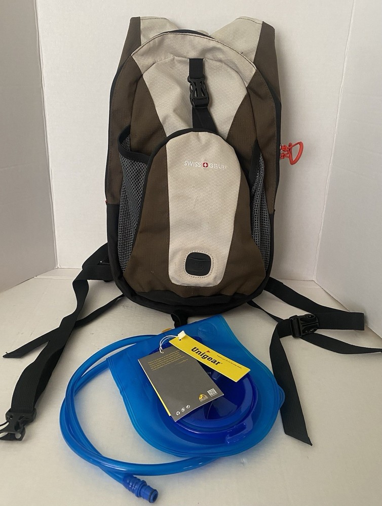 SWISS GEAR HYDRATION PACK CP109