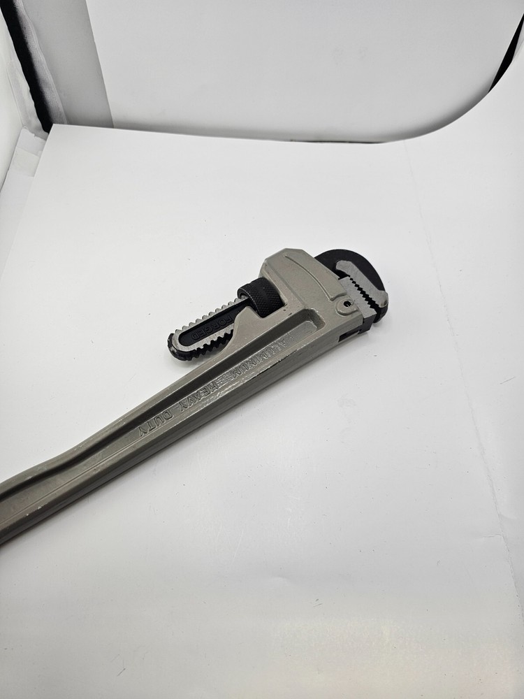 DURATECH 14" Heavy Duty Aluminum Offset Pipe Wrench