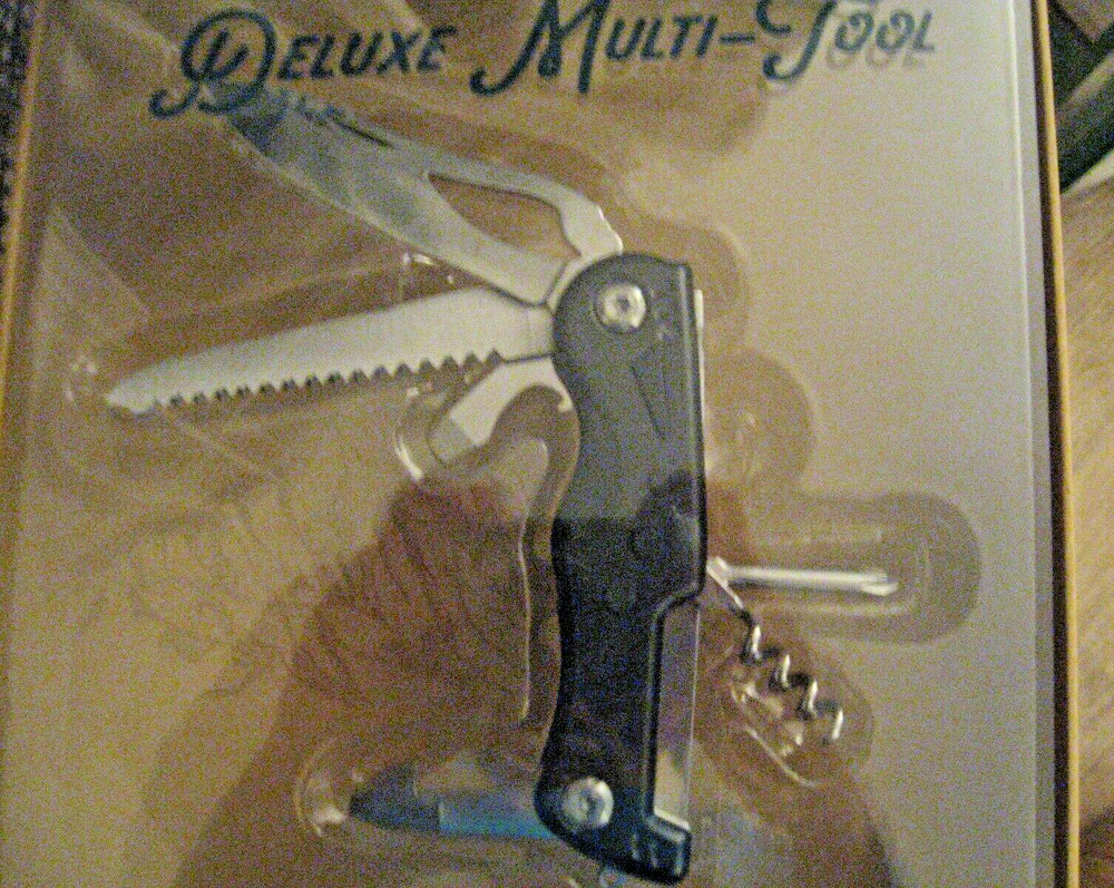 Adventure Out ThereDeluxe Multi-Tool NIB