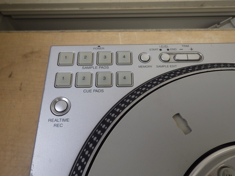 Technics SL-DZ1200 Silver Direct Drive DJ Turntable Player JP y3335