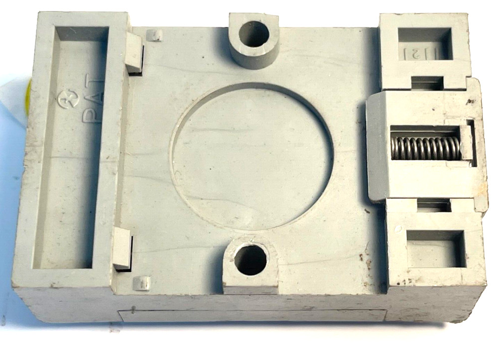97720C-E 8-PIN 8-CONNECTION RELAY SOCKET