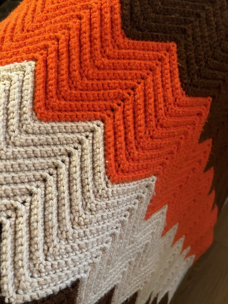 Hand Made Afghan Blanket Zigzag Chevron Pattern 68x38