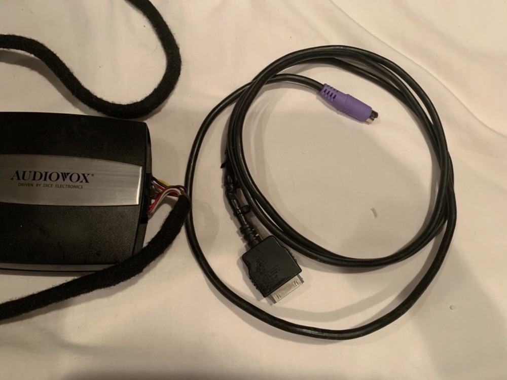 Toyota Prius Ipod IPhone IPad Interface Adapter with wires
