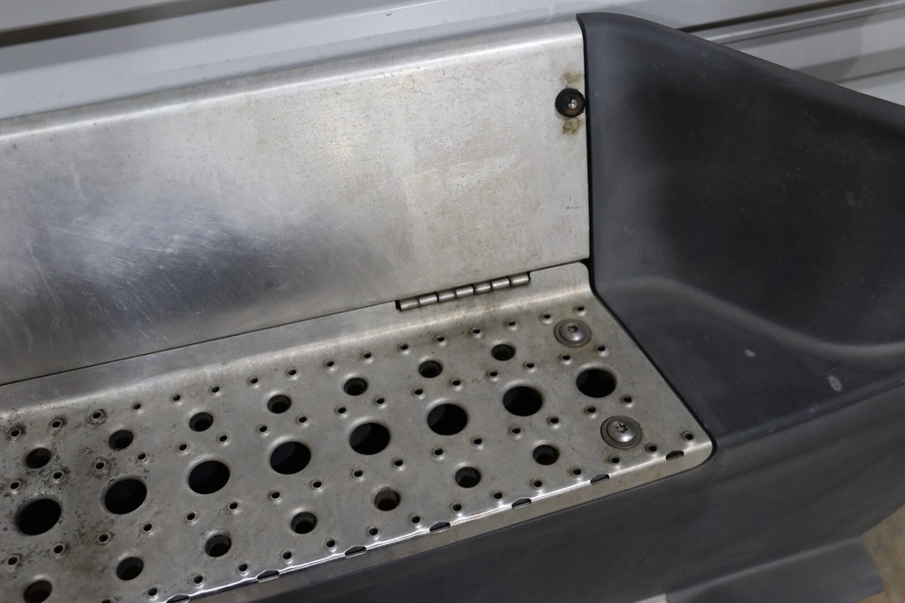 2013-2017 FREIGHTLINER CASCADIA 125 LEFT DRIVER FORWARD SKIRT PANEL STEP OEM