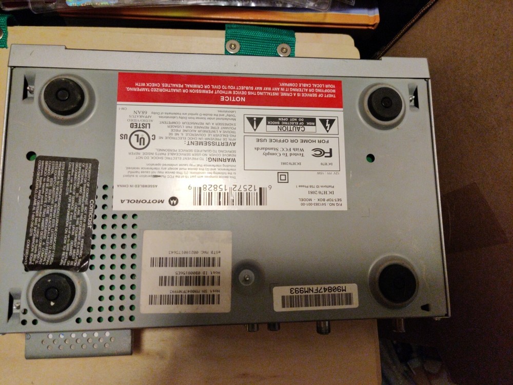 DCH70 / 2081 Motorola Comast Digital Cable Receiver Box Untested