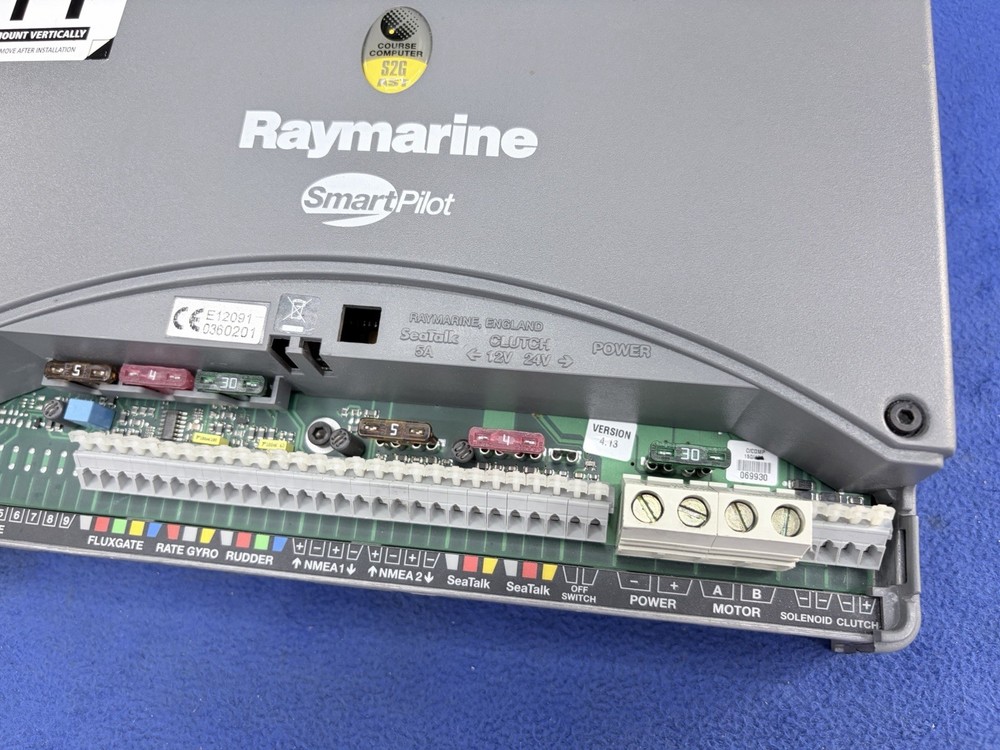 Raymarine S2G (150G) Smart Autopilot Course Computer - E12091 - Fully Tested