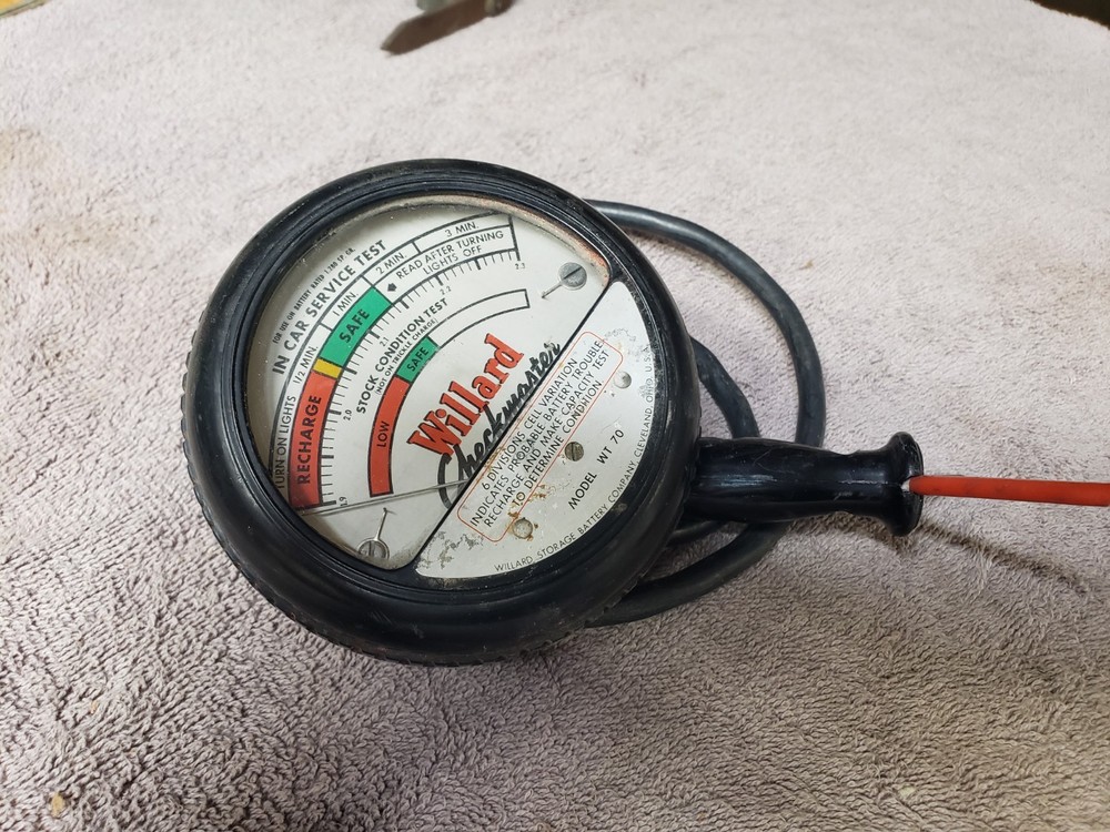 VINTAGE WILLARD CHECKMASTER BATTERY CELL TESTER