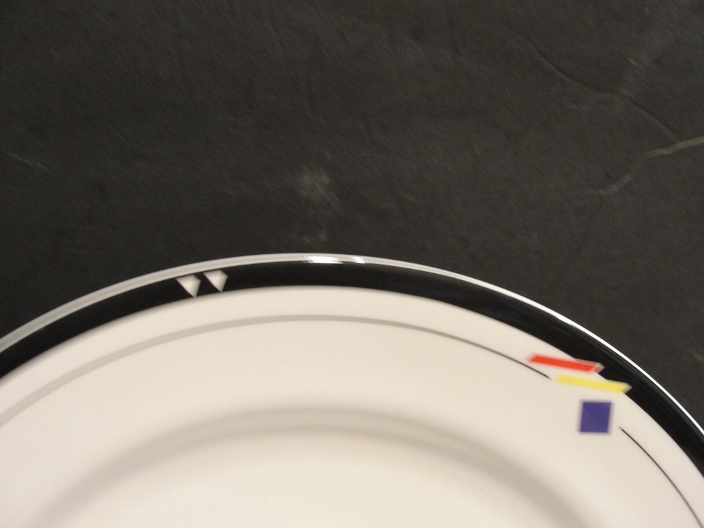 MIKASA BORN FREE 9 DINNER PLATES 10 3/4"