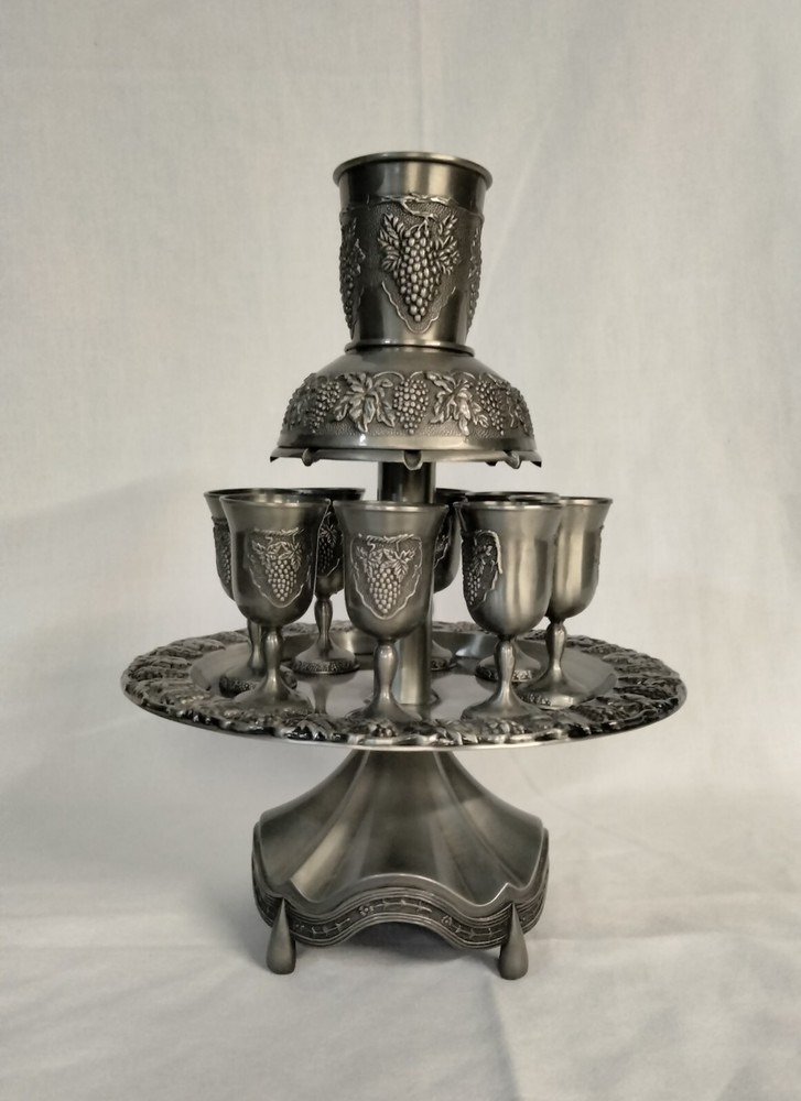 13" Tall Wine Fountain Complete With 8 Cups. Grape Design