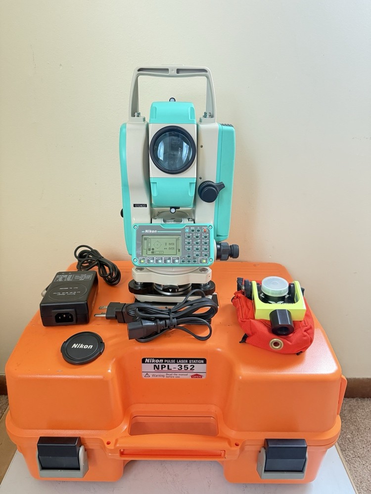 Nikon NPL- 352 Total Station